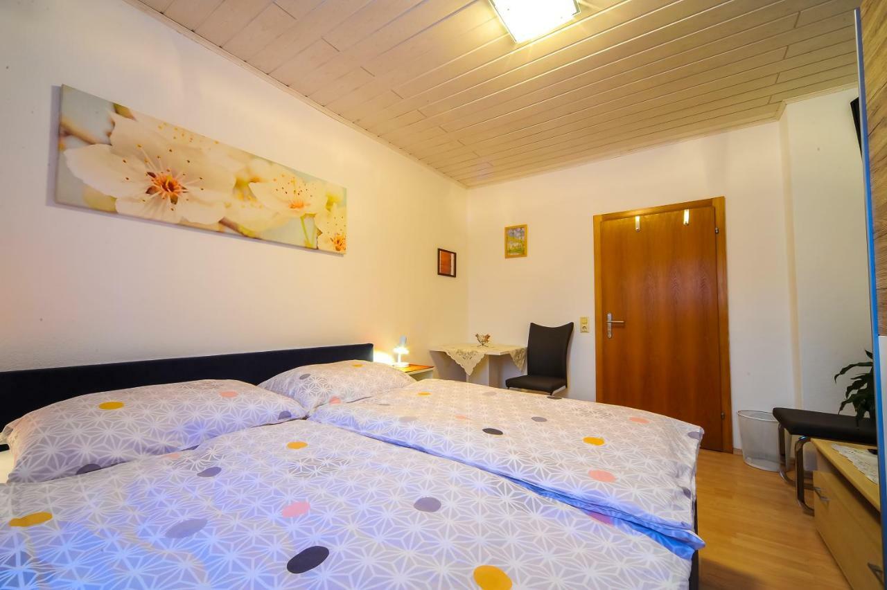 Privatzimmer Haus Erika Sankt Peter-Freienstein Экстерьер фото